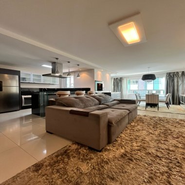 Apartamento 03 suítes para Locação Anual no bairro Centro em Balneário Camboriú