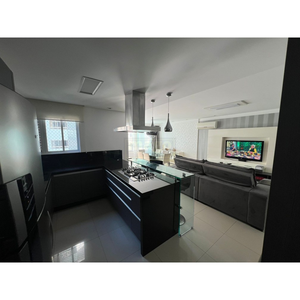 Apartamento 03 suítes para Locação Anual no bairro Centro em Balneário Camboriú