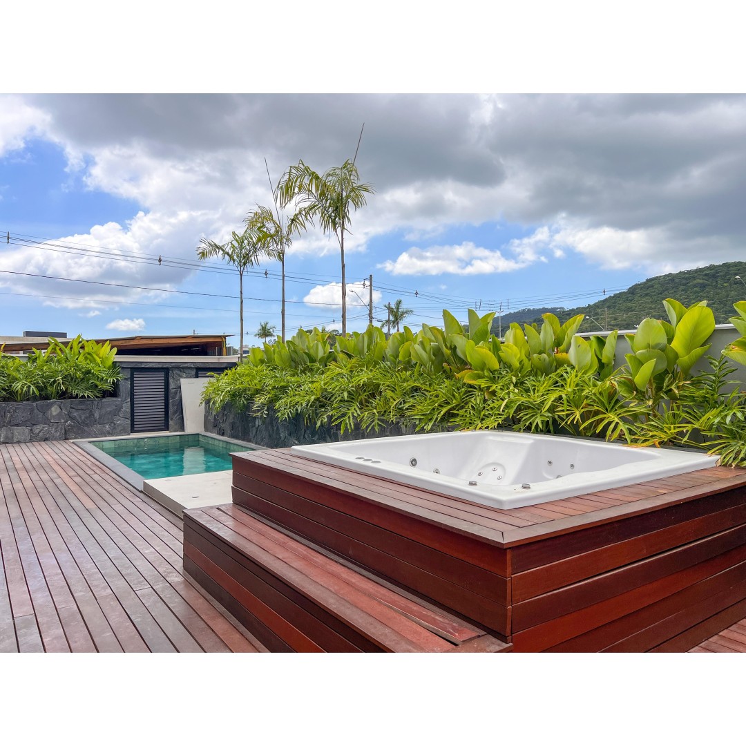 Casa 3 suítes para Venda no bairro Santa Regina em  Camboriú