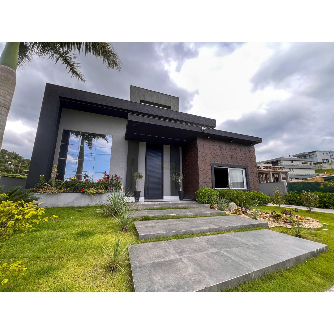 Exclusividade - Casa de alto padrão com 4 suítes - Mobiliada, decorada e equipada