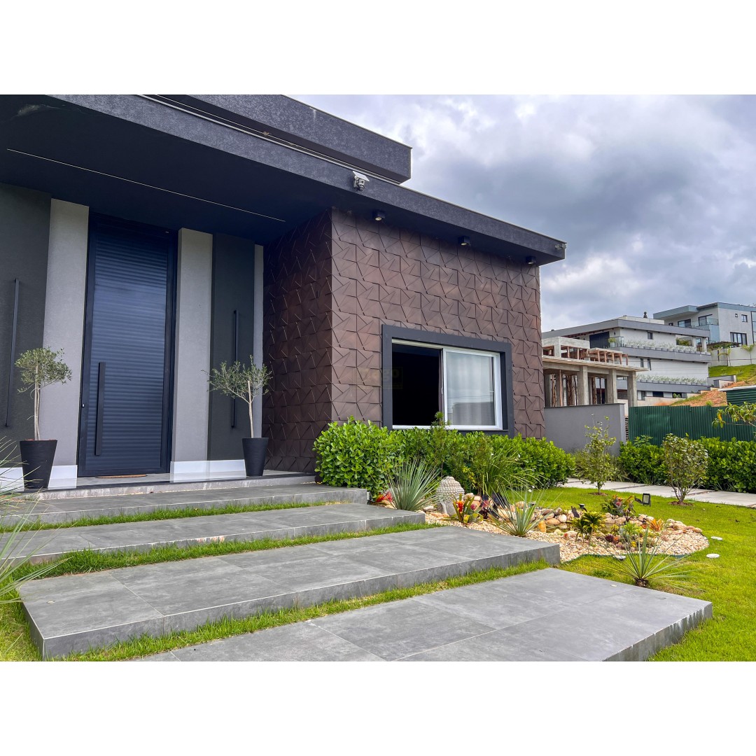 Exclusividade - Casa de alto padrão com 4 suítes - Mobiliada, decorada e equipada