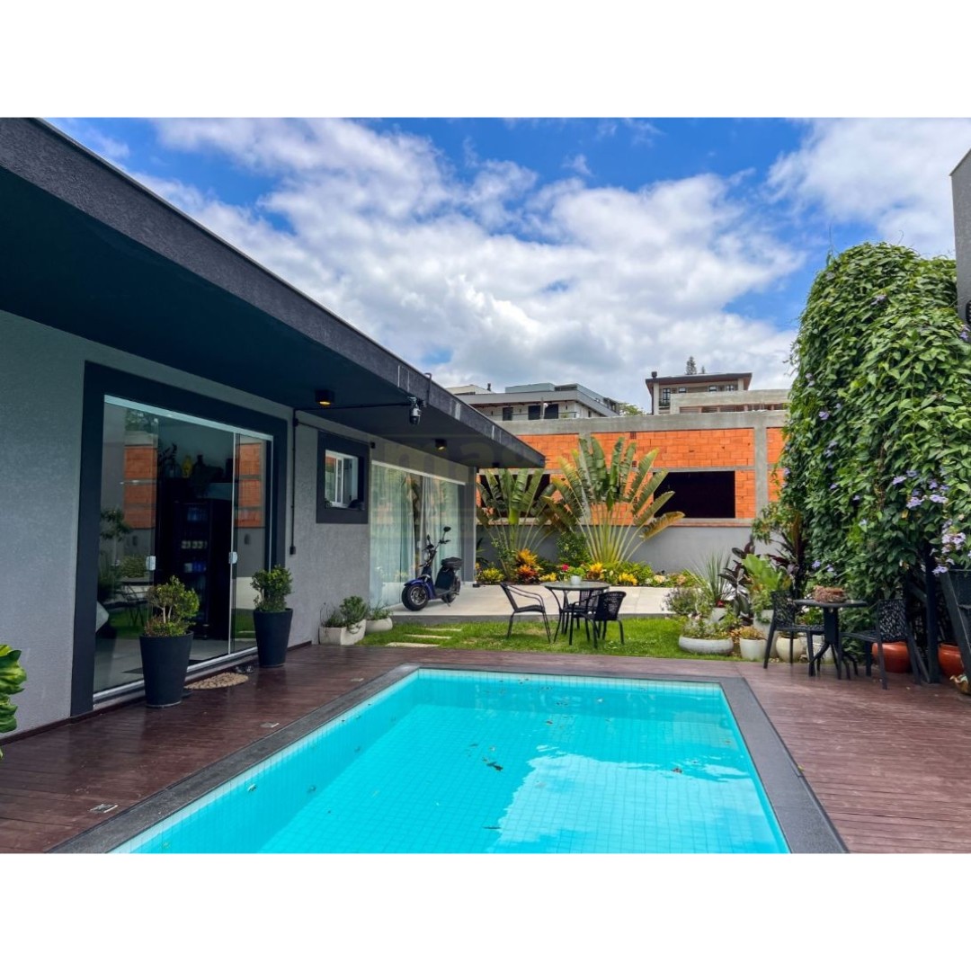 Exclusividade - Casa de alto padrão com 4 suítes - Mobiliada, decorada e equipada