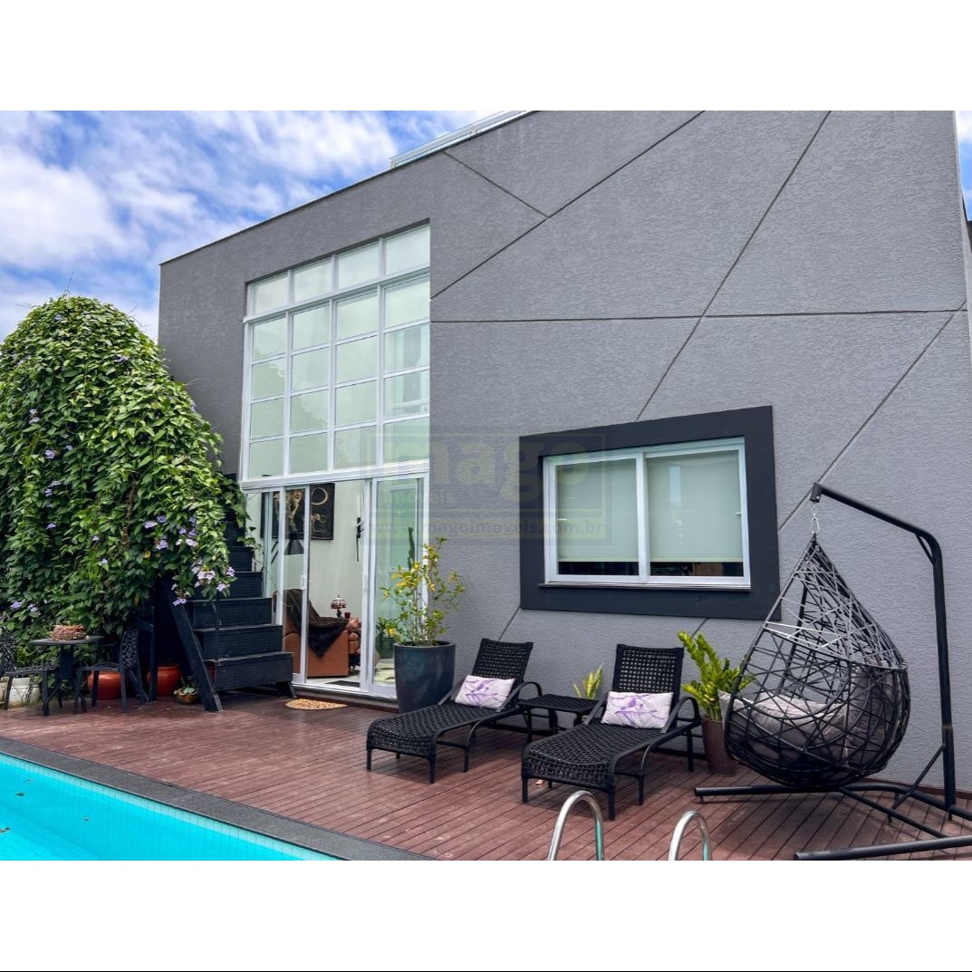 Exclusividade - Casa de alto padrão com 4 suítes - Mobiliada, decorada e equipada