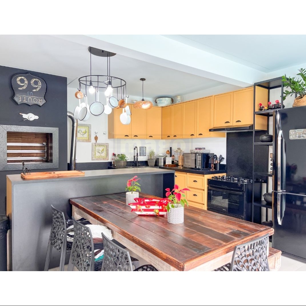 Exclusividade - Casa de alto padrão com 4 suítes - Mobiliada, decorada e equipada