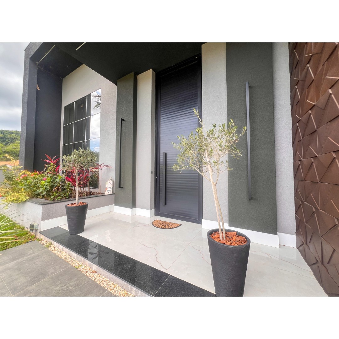 Exclusividade - Casa de alto padrão com 4 suítes - Mobiliada, decorada e equipada