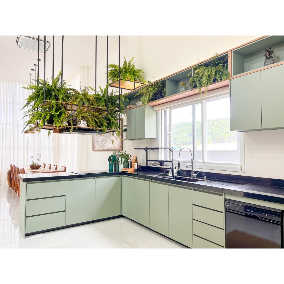 Exclusividade - Casa de alto padrão com 4 suítes - Mobiliada, decorada e equipada