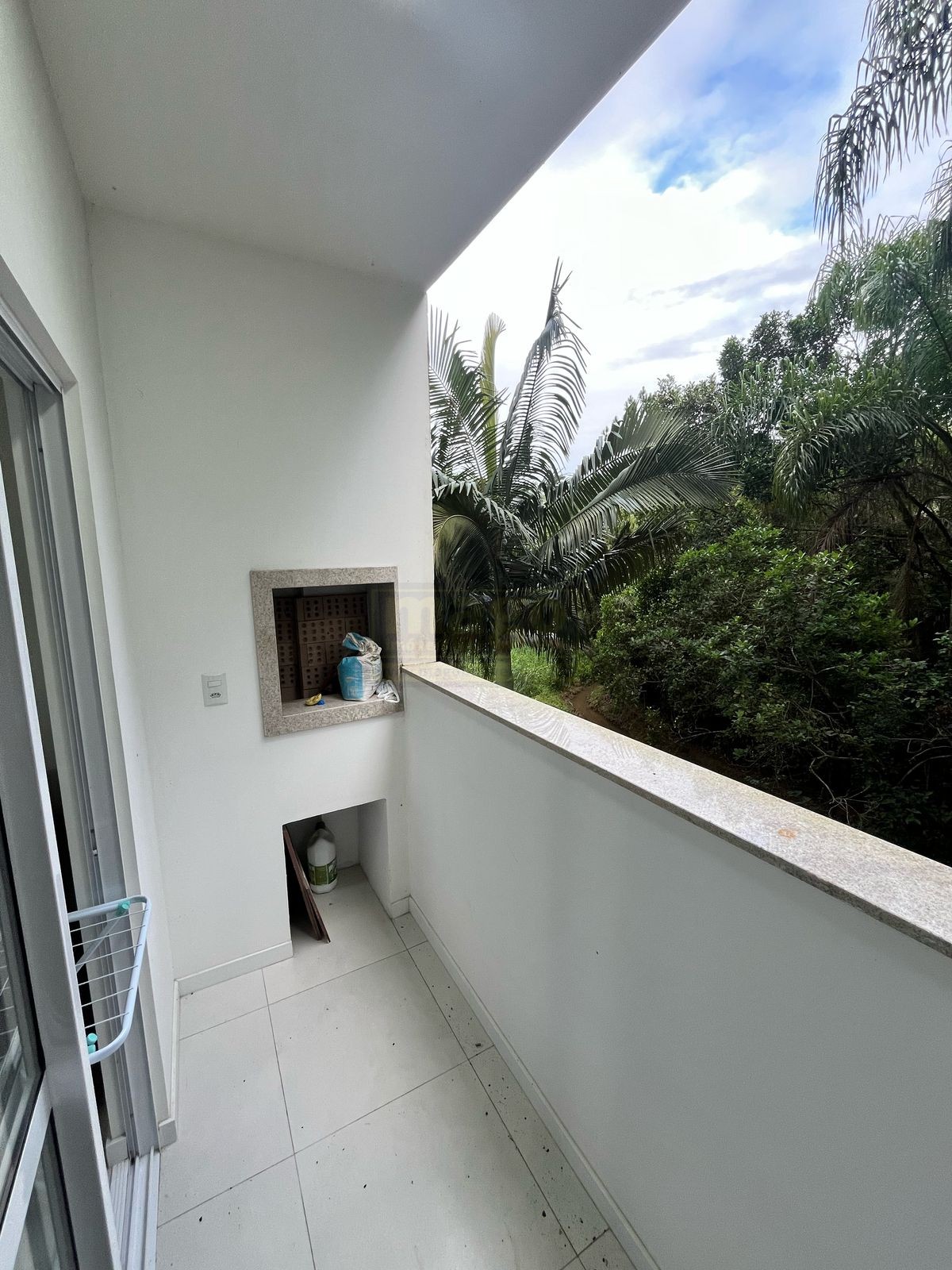 Apartamento 2 quartos para Locação Anual no bairro Avenida Marginal Oeste  em  Camboriú