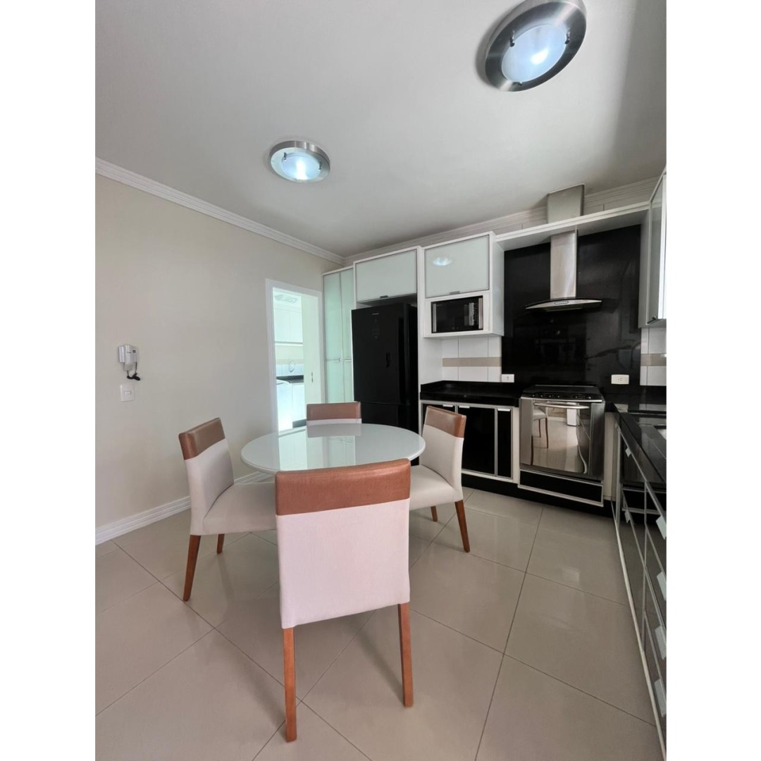 Casa 3 suítes para Locação Anual no bairro Barra Norte em Balneário Camboriú