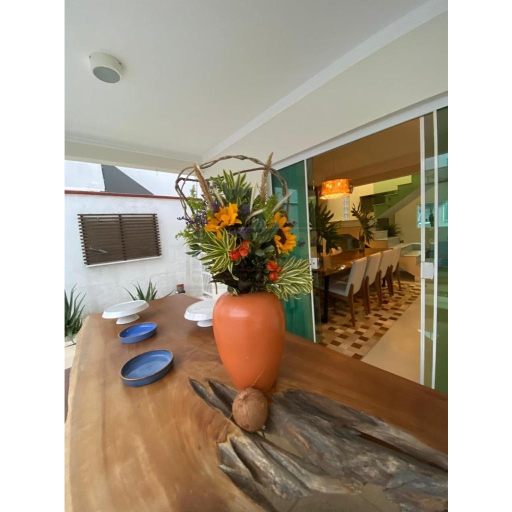 Casa 3 suítes para Locação Anual no bairro Barra Norte em Balneário Camboriú