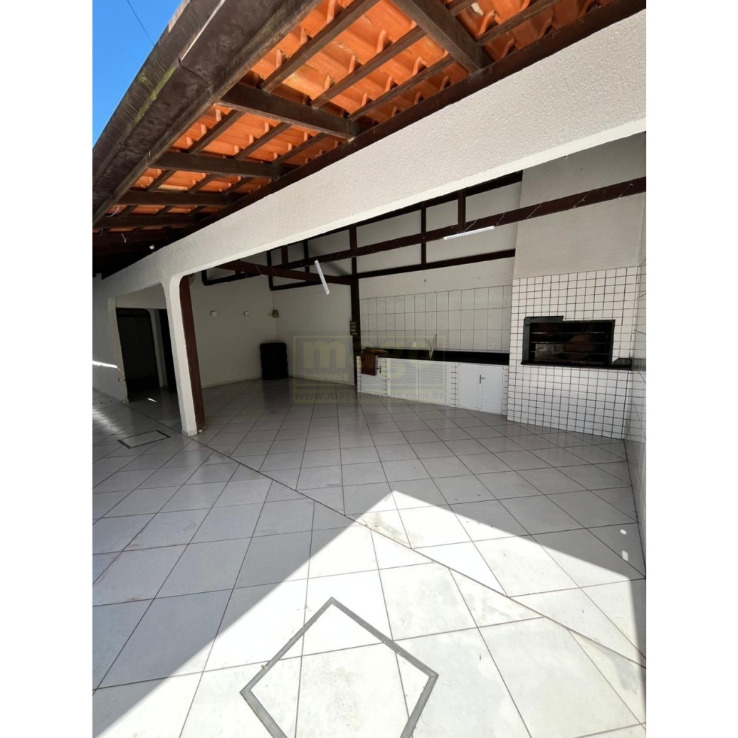 Casa 3 quartos para Venda no bairro Centro em Camboriú