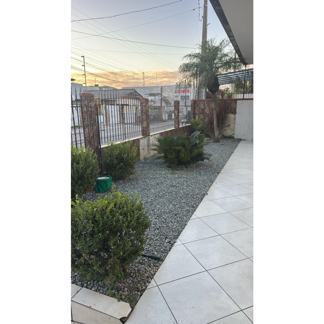 Casa 3 quartos para Venda no bairro Centro em Camboriú