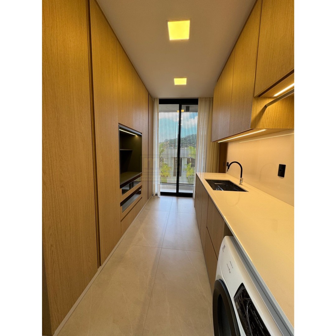 Casa 5 suítes para Venda no bairro Santa Regina em Camboriú