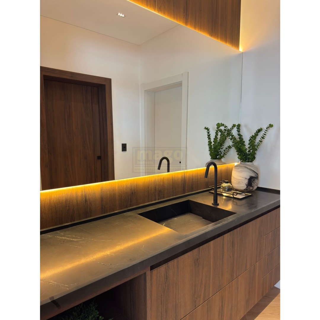 Casa 5 suítes para Venda no bairro Santa Regina em Camboriú