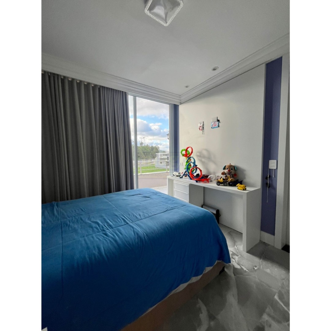 Casa 04 quartos para Locação Anual no bairro Santa Regina em  Camboriú