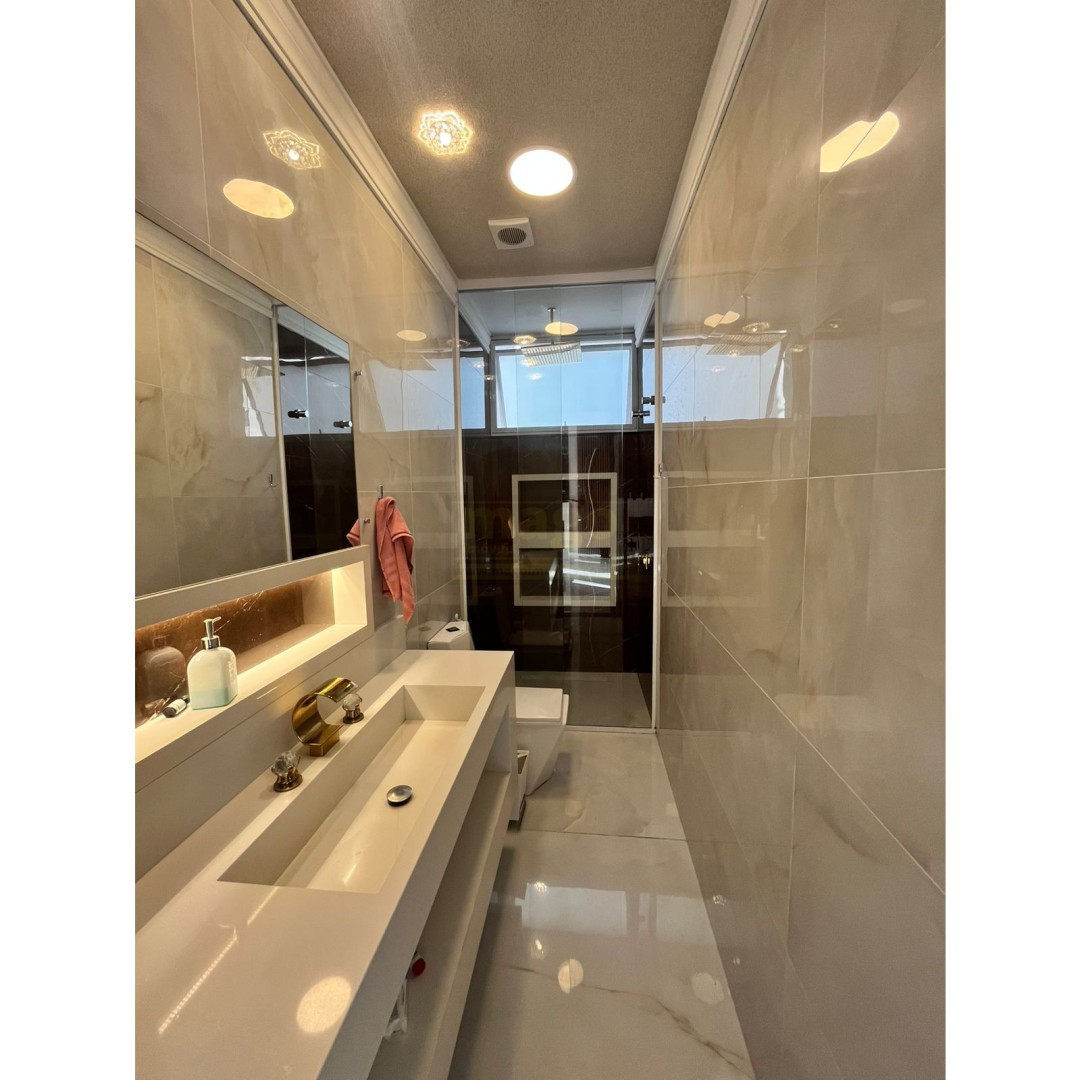 Casa 04 quartos para Locação Anual no bairro Santa Regina em  Camboriú