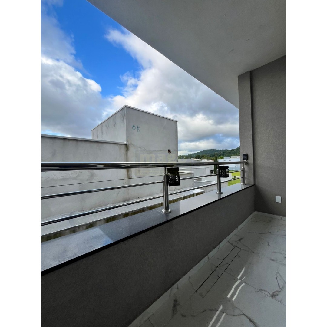 Casa 04 quartos para Locação Anual no bairro Santa Regina em  Camboriú