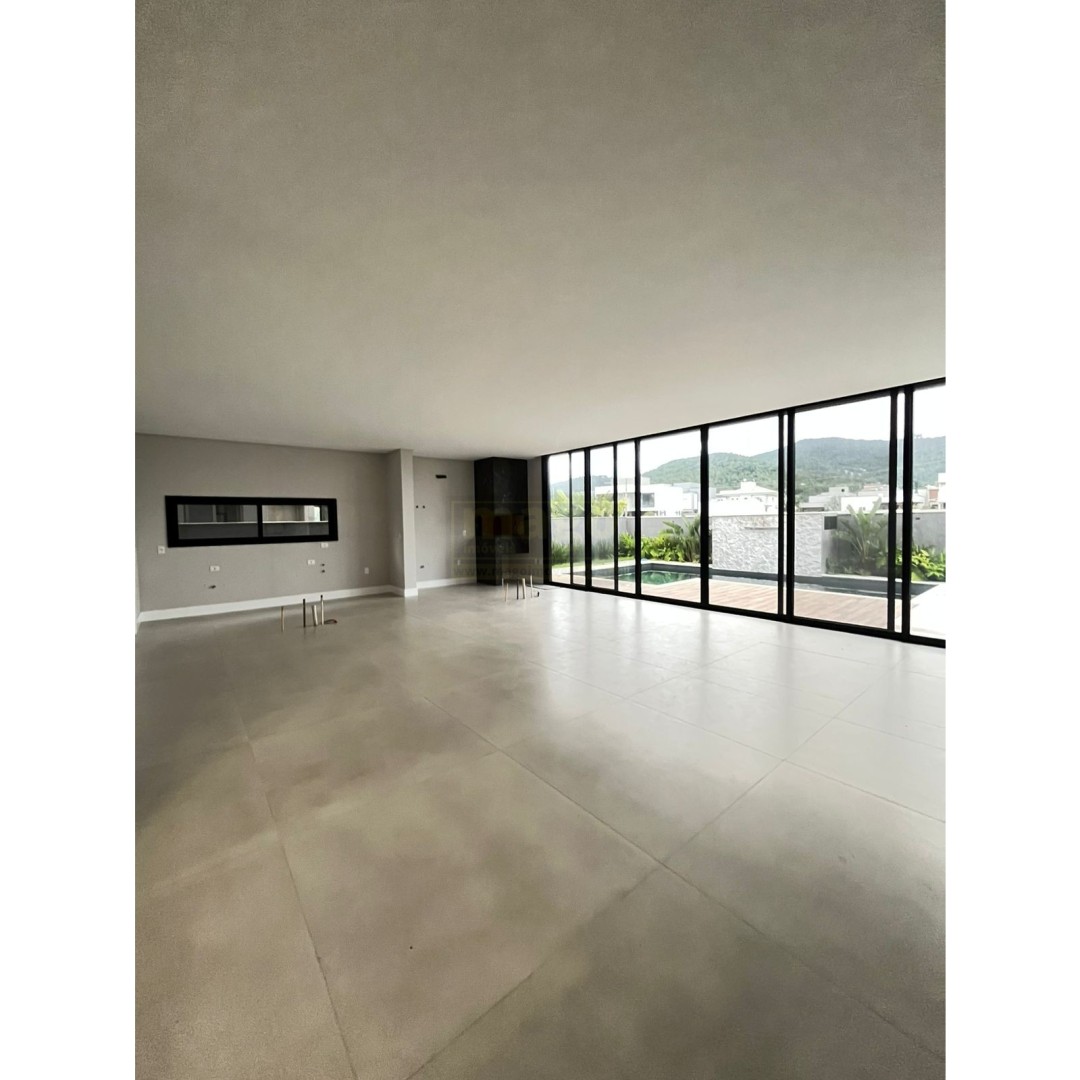 Casa para Venda em condominio fechado em  Camboriú