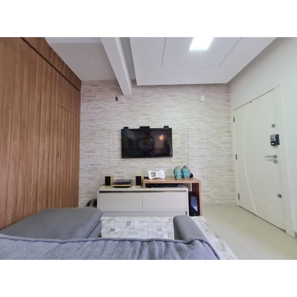 CASA COM 2 SUÍTES PARA LOCAÇÃO ANUAL 