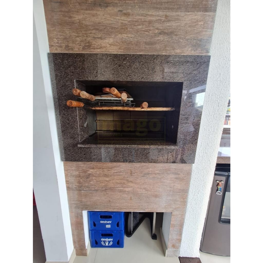 CASA COM 2 SUÍTES PARA LOCAÇÃO ANUAL 