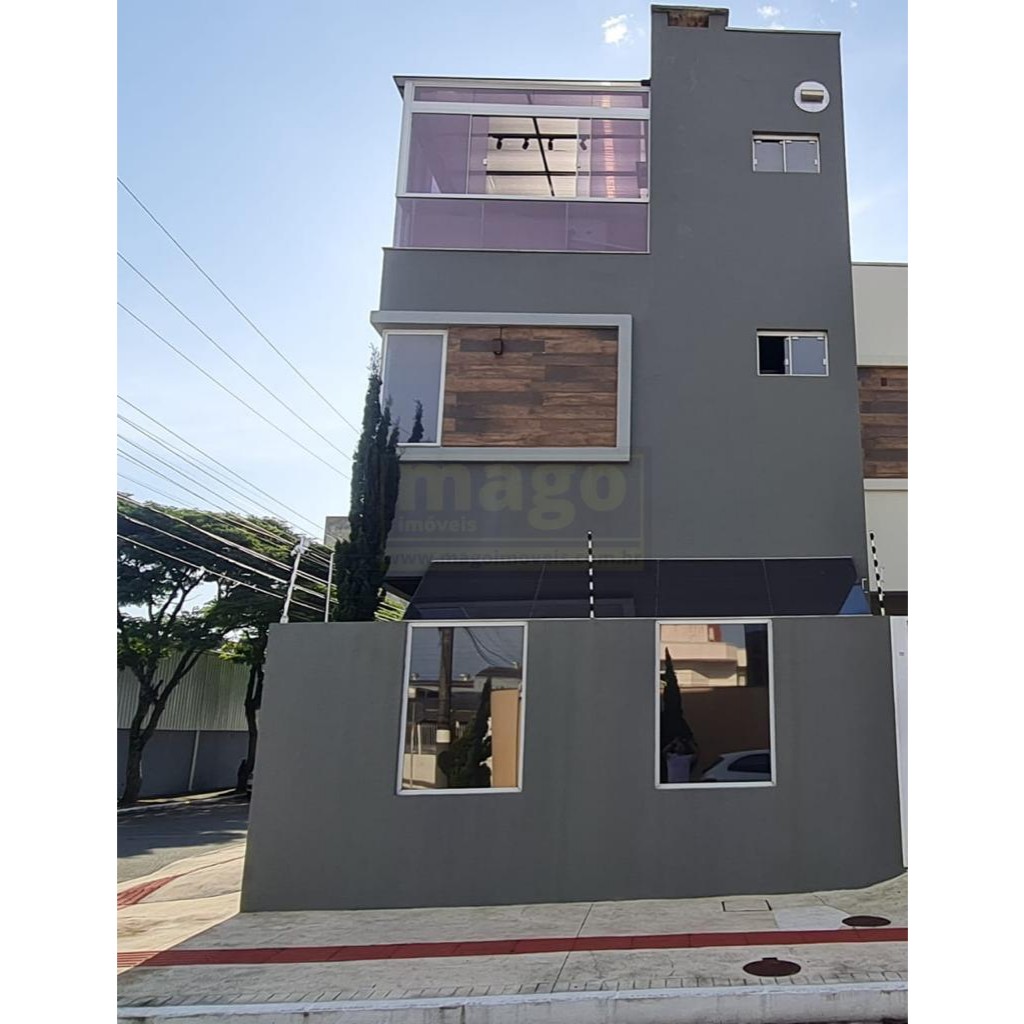 CASA COM 2 SUÍTES PARA LOCAÇÃO ANUAL 