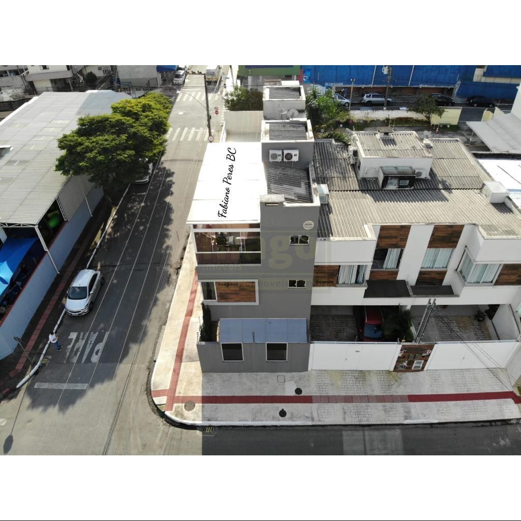 Casa 2 suítes para Venda no bairro Centro em Balneário Camboriú