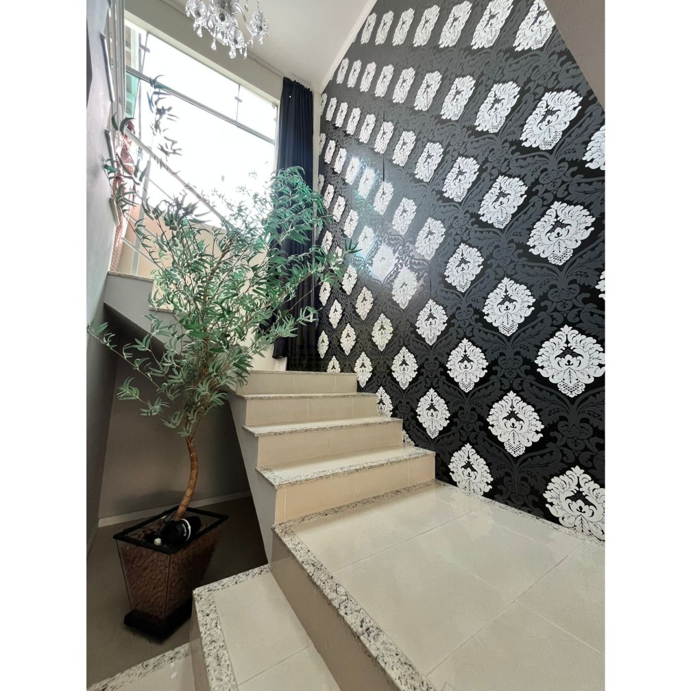 Casa 3 suítes para Locação Anual no bairro Ariribá em Balneário Camboriú