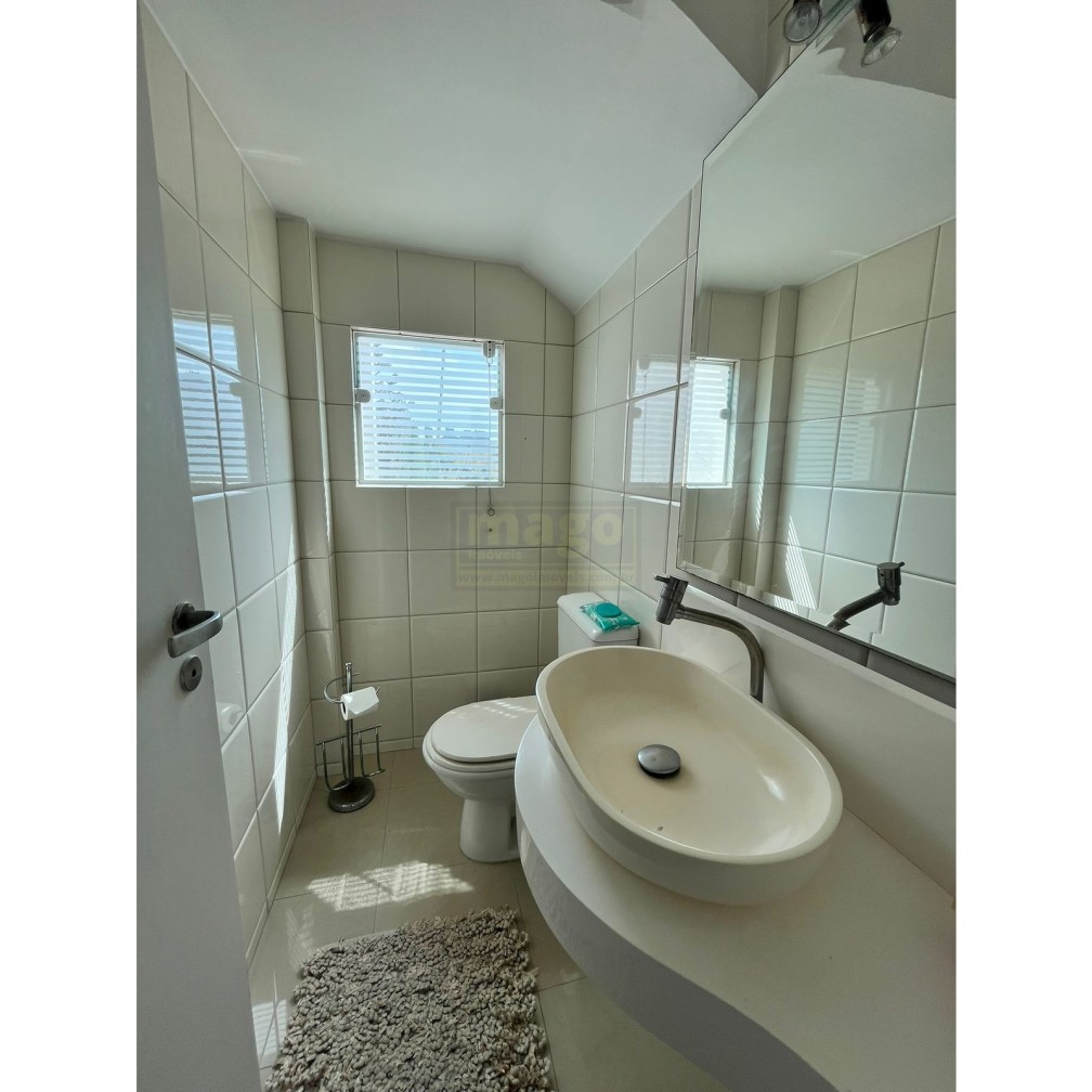 Casa 3 suítes para Locação Anual no bairro Ariribá em Balneário Camboriú