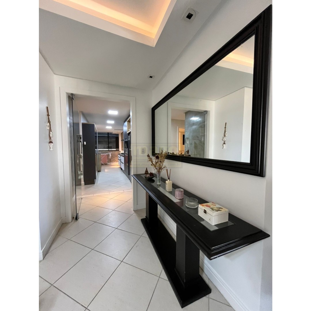 Apartamento para Locação Anual no bairro Centro em Balneário Camboriú