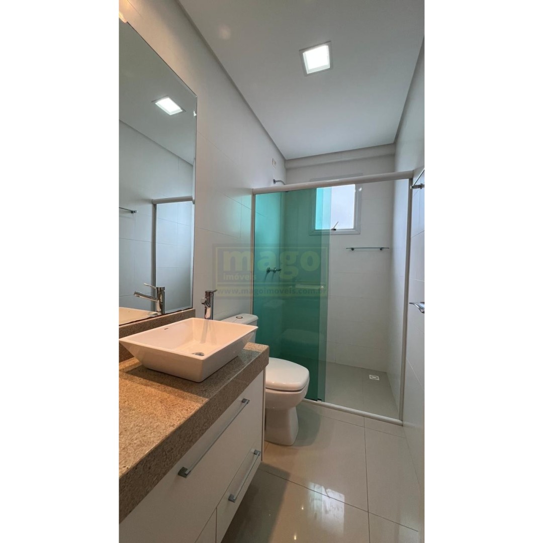 Apartamento 3 quartos para Locação Anual no bairro Centro em Balneário Camboriú
