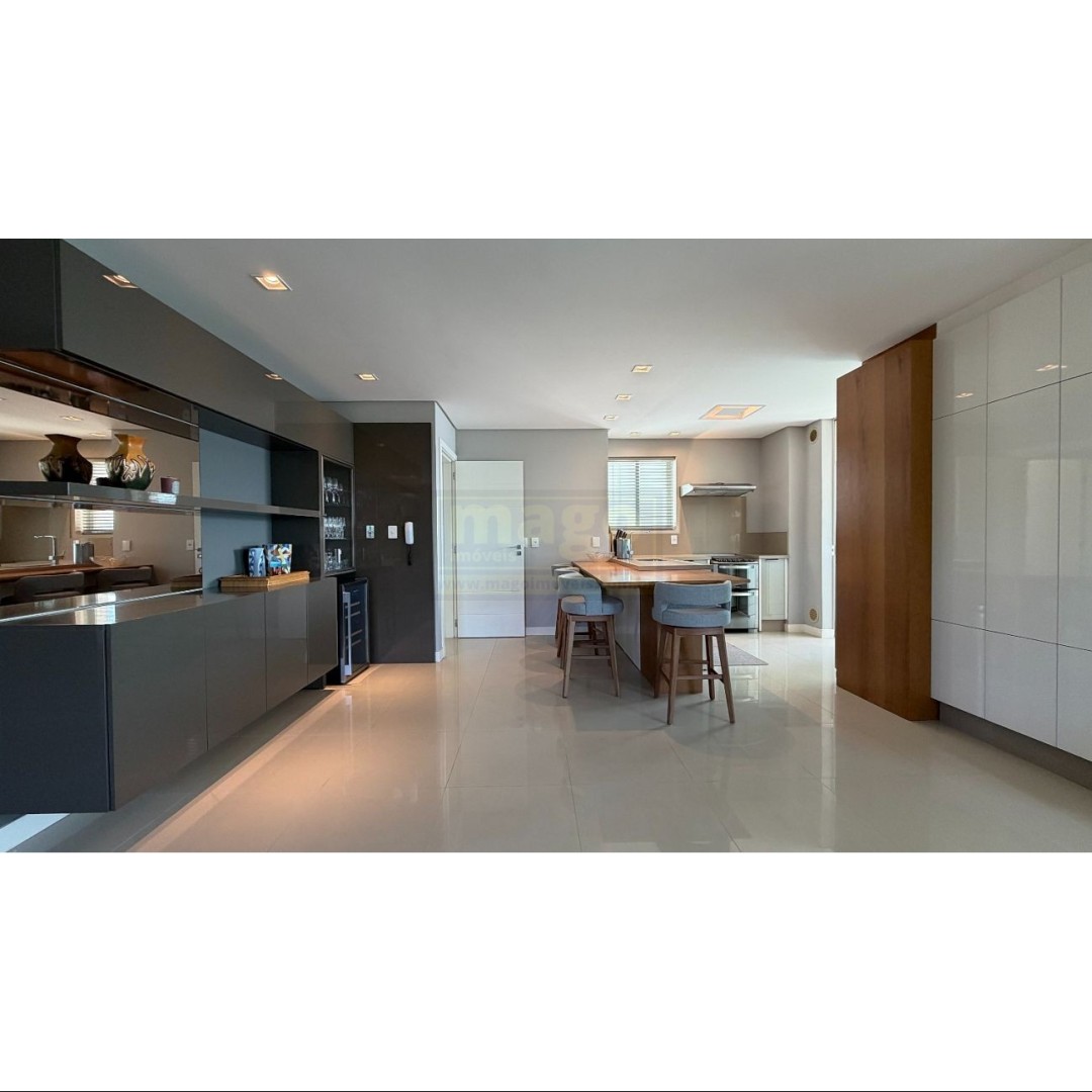 Apartamento para Locação Anual no bairro Centro em Balneário Camboriú
