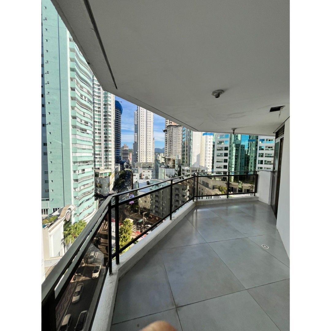 Apartamento 03 quartos para Locação Anual no bairro Barra Sul em Balneário Camboriú