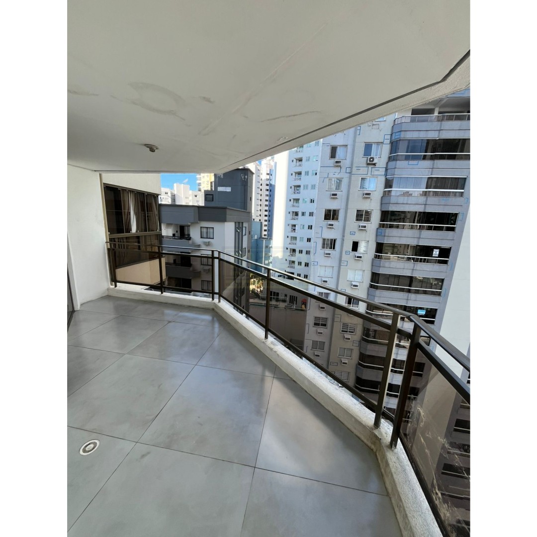 Apartamento 03 quartos para Locação Anual no bairro Barra Sul em Balneário Camboriú