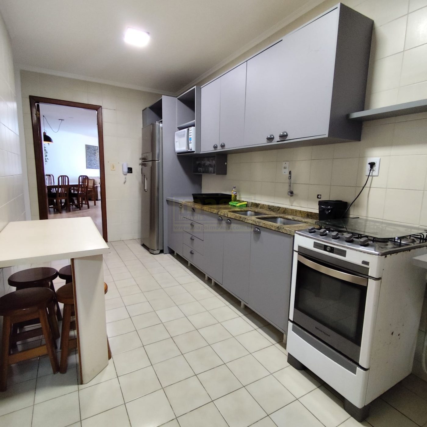 Apartamento 3 quartos - Locação - Balneário Camboriú