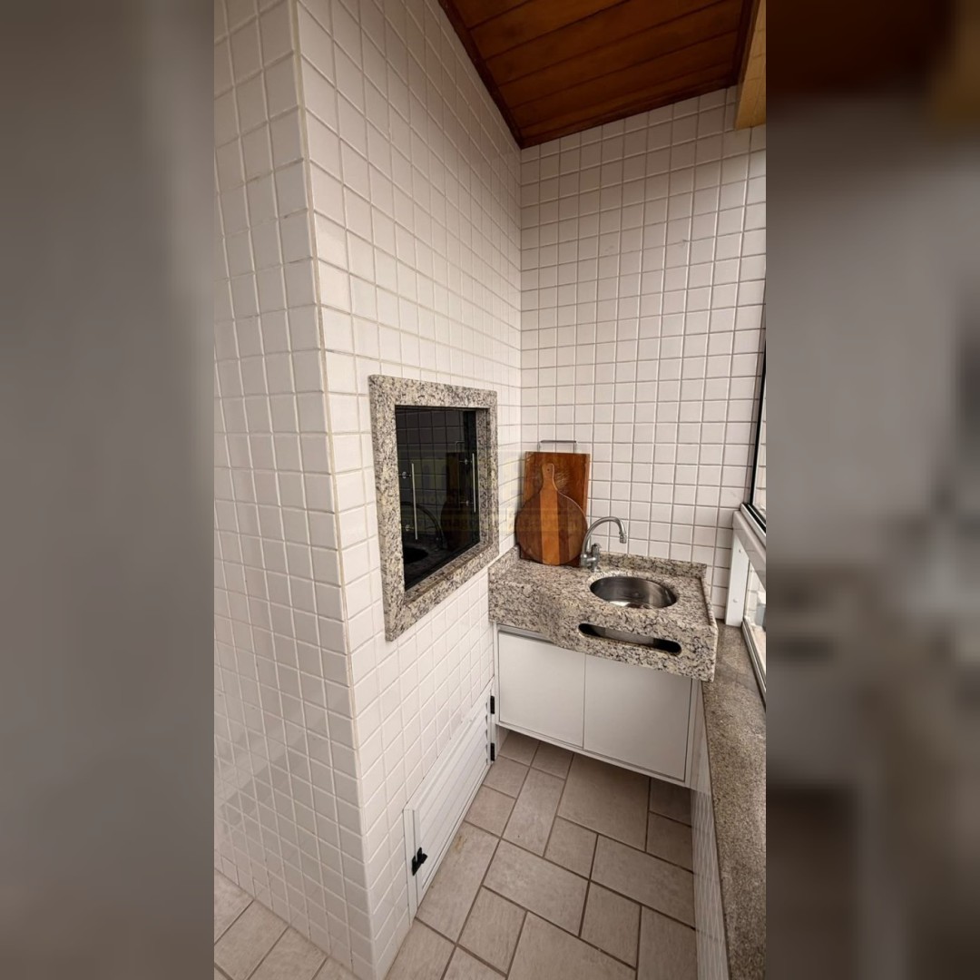Apartamento 2 quartos para Locação Anual no bairro Centro em Balneário Camboriú