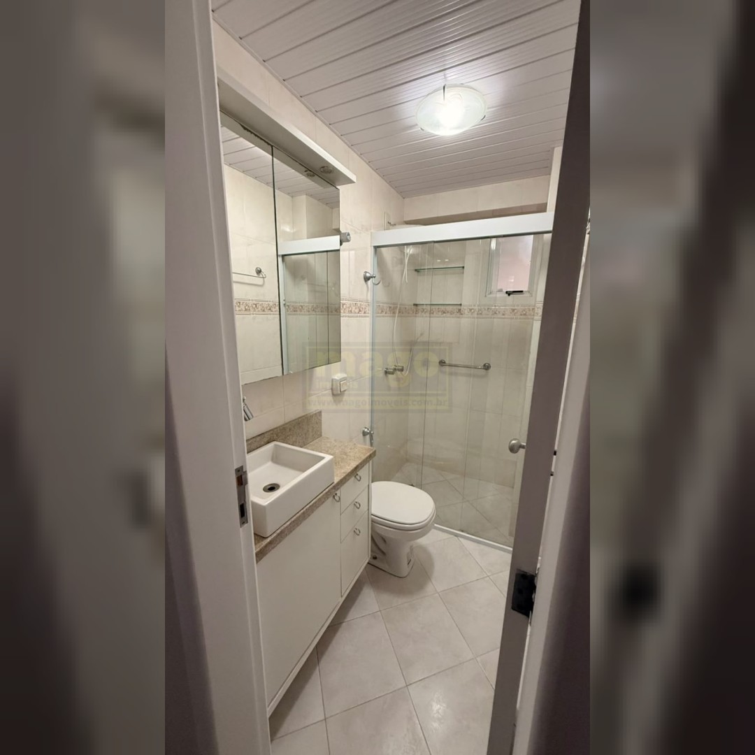 Apartamento 2 quartos para Locação Anual no bairro Centro em Balneário Camboriú