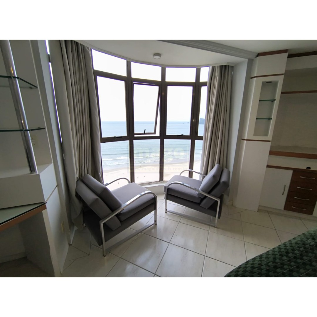 Apartamento 3 suítes à venda na Avenida Atlântica, em Balneário Camboriú