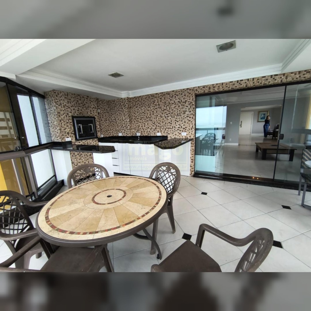 Apartamento 3 suítes à venda na Avenida Atlântica, em Balneário Camboriú
