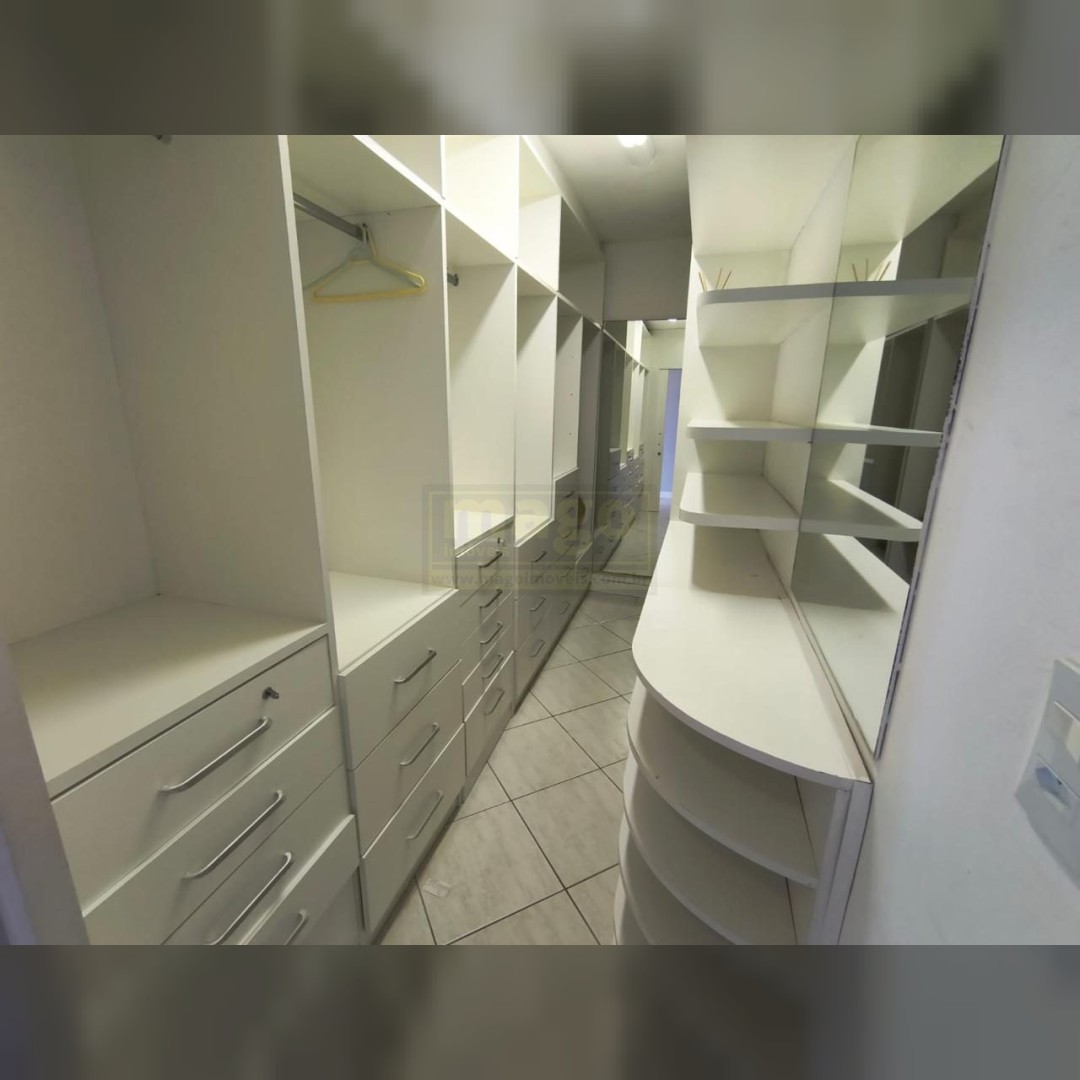 Apartamento 3 suítes à venda na Avenida Atlântica, em Balneário Camboriú