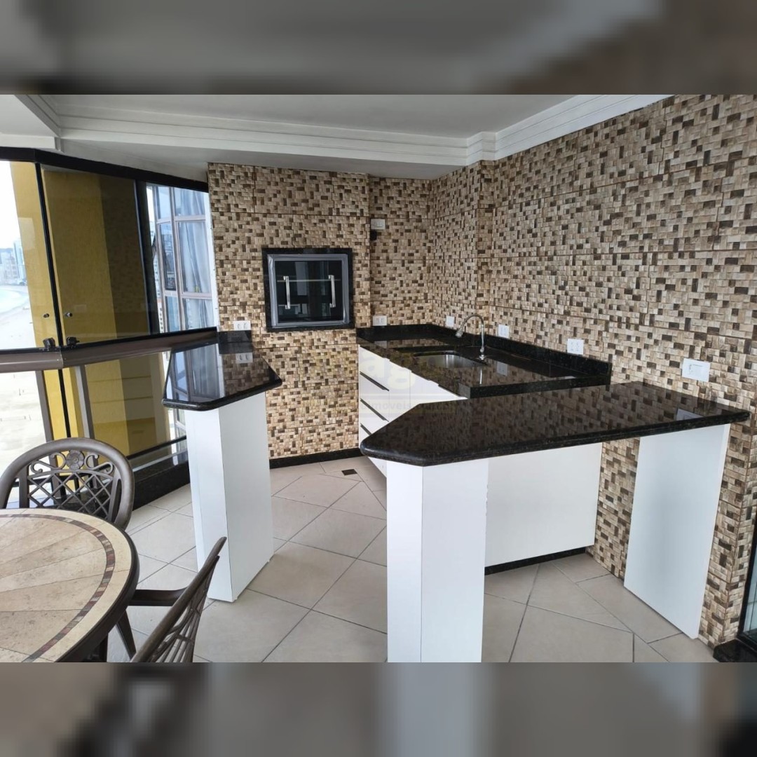Apartamento 3 suítes à venda na Avenida Atlântica, em Balneário Camboriú