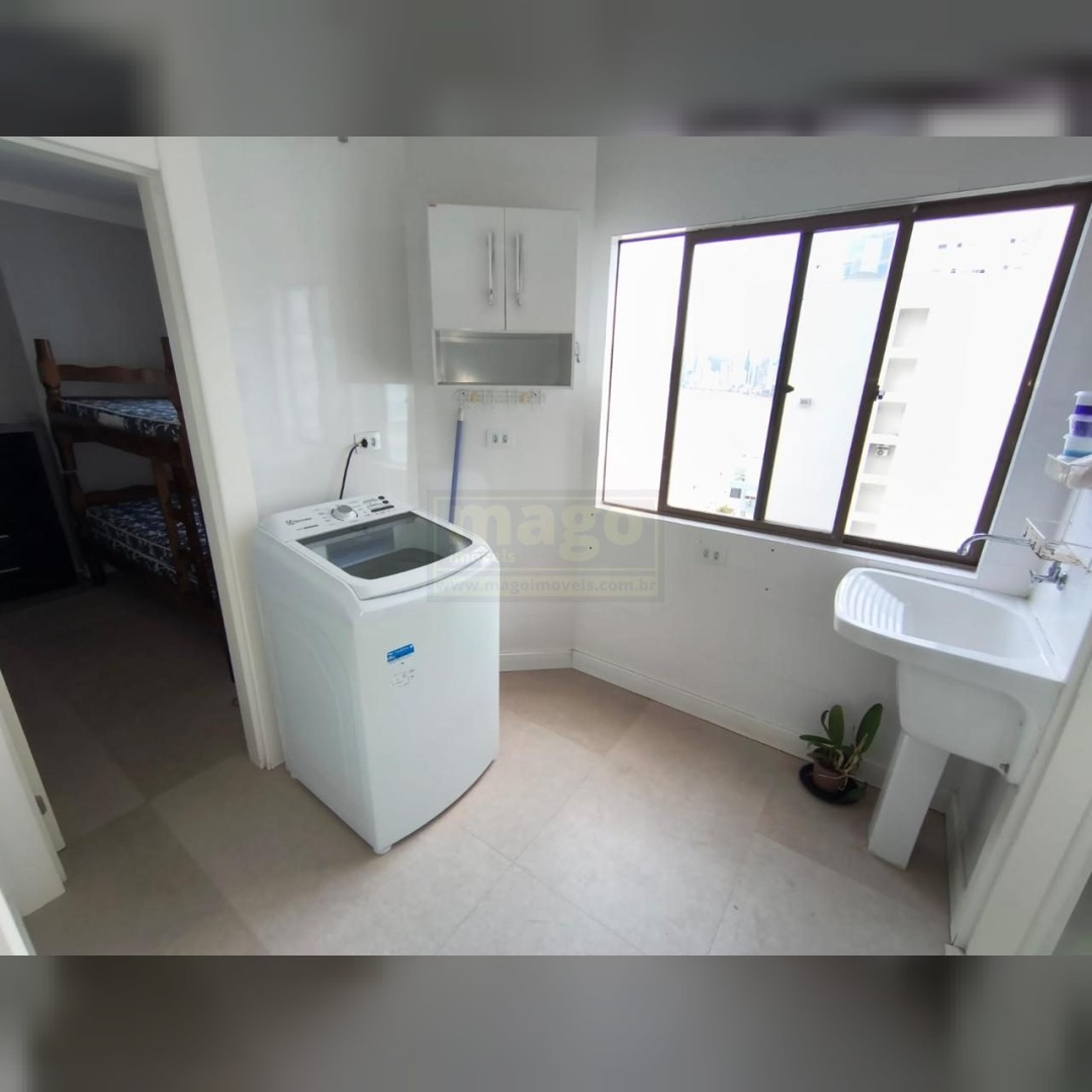 Apartamento 3 suítes à venda na Avenida Atlântica, em Balneário Camboriú