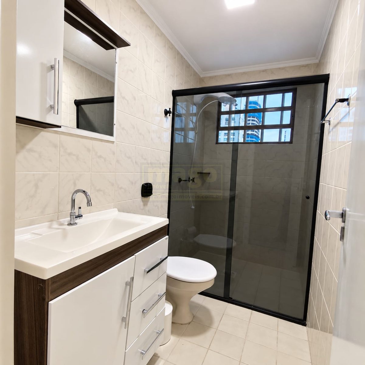Apartamento 3 quartos para Locação Anual no bairro Centro em Balneário Camboriú