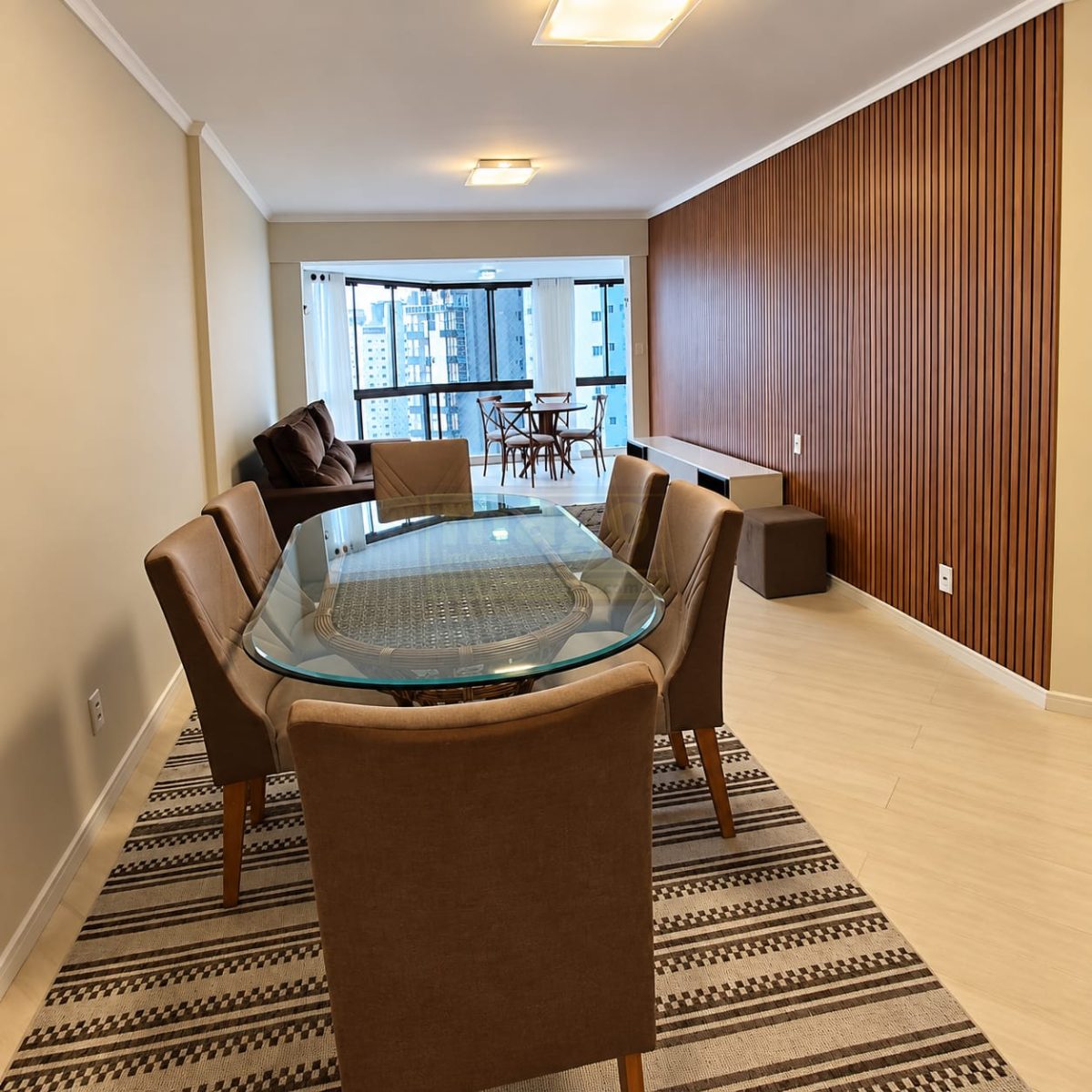 Apartamento 3 quartos para Locação Anual no bairro Centro em Balneário Camboriú