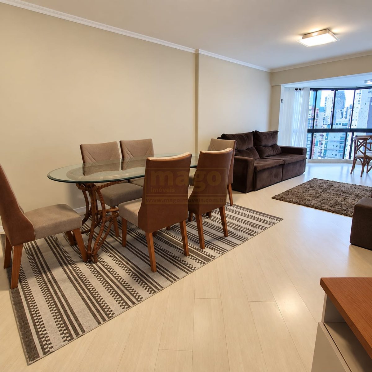 Apartamento 3 quartos para Locação Anual no bairro Centro em Balneário Camboriú
