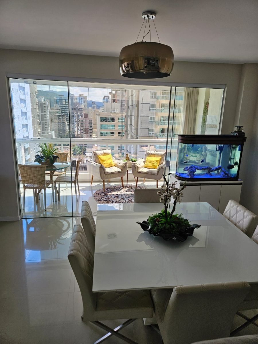 Apartamento 4 suítes para Venda no bairro Meia Praia em Itapema