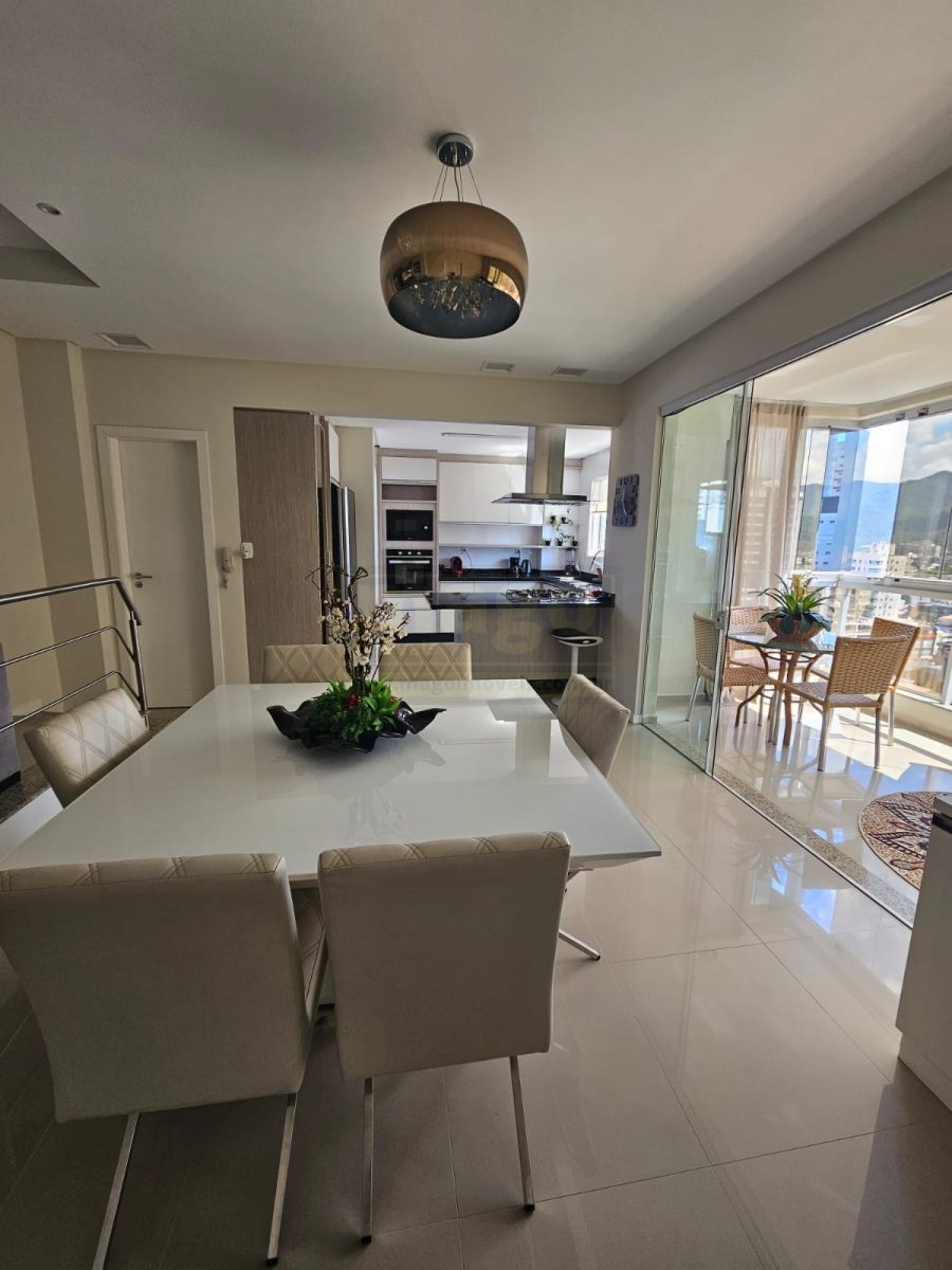 Apartamento 4 suítes para Venda no bairro Meia Praia em Itapema