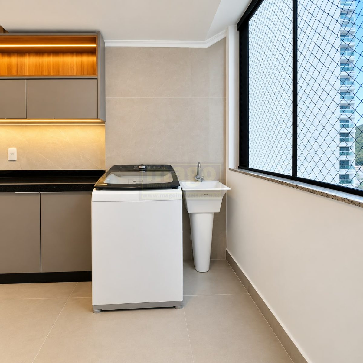Apartamento 3 quartos para Locação Anual no bairro Centro em Balneário Camboriú