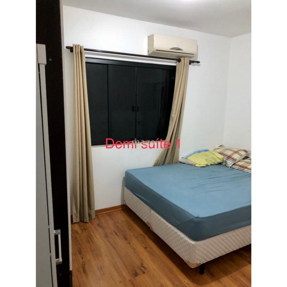 Casa 3 dormitórios no Bairro Nações Em Balneário Camboriú