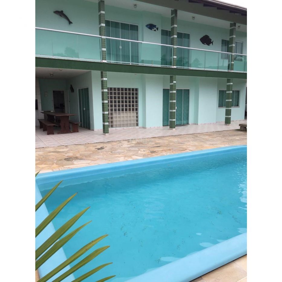 Linda Casa no Estaleiro