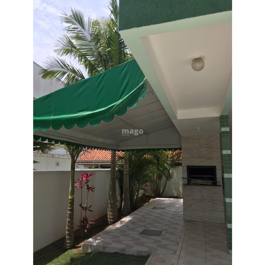 Linda Casa no Estaleiro