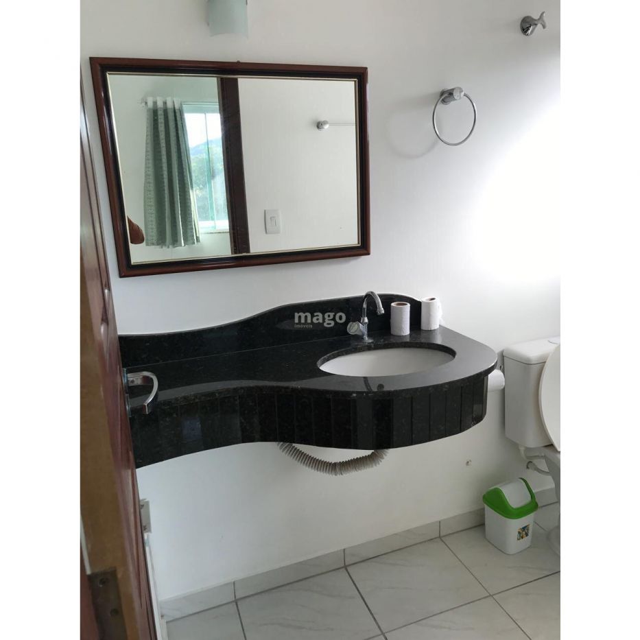 Linda Casa no Estaleiro
